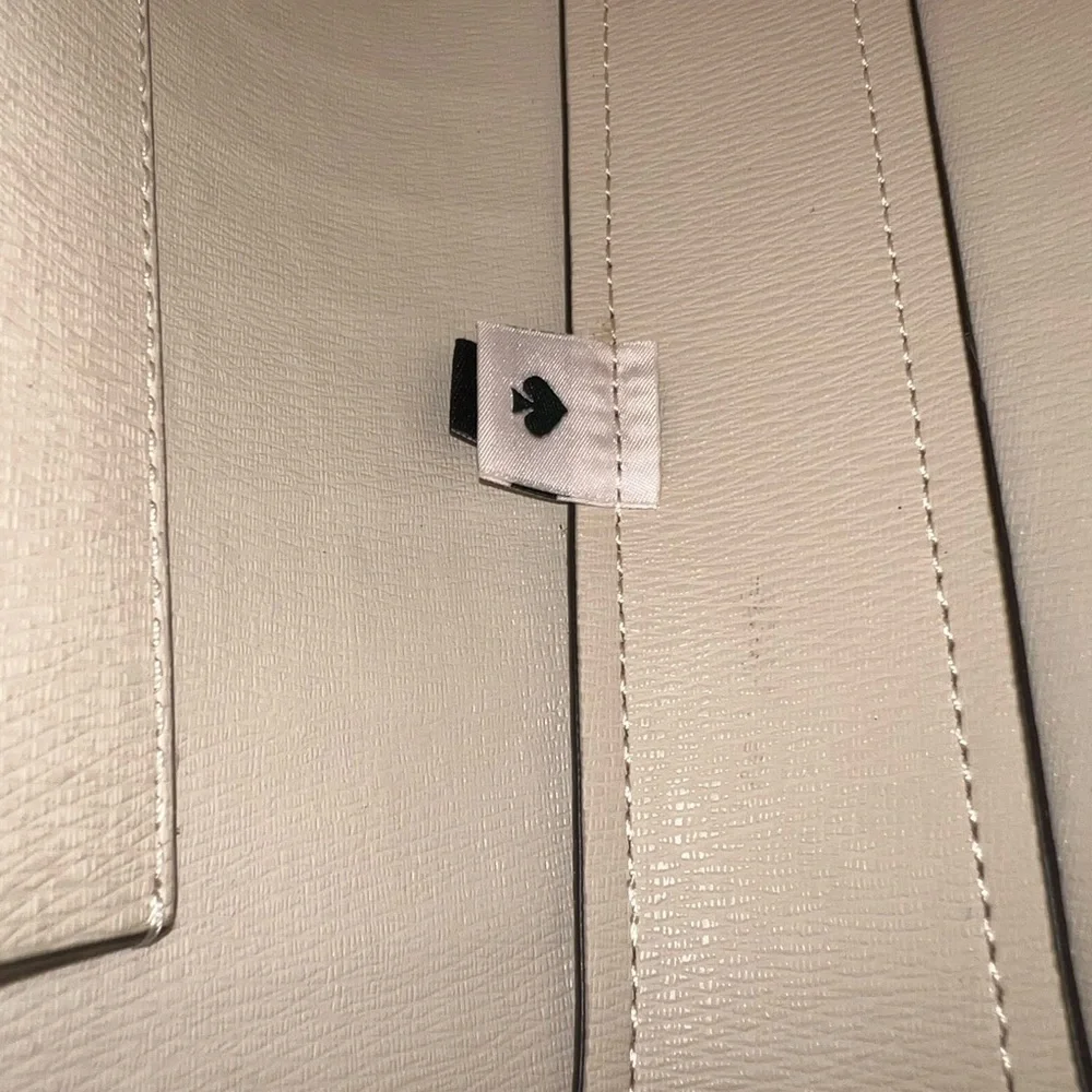Kate Spade Cream Croc-Embossed Shoulder Bag - Picture 6 of 11